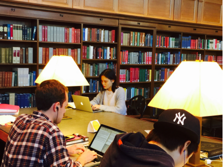 我见青山多妩媚，料青山见我应如是