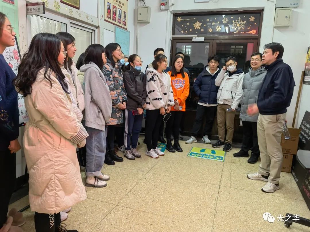 E2FC997CAA956D15943F5780988_B72C5120_27957