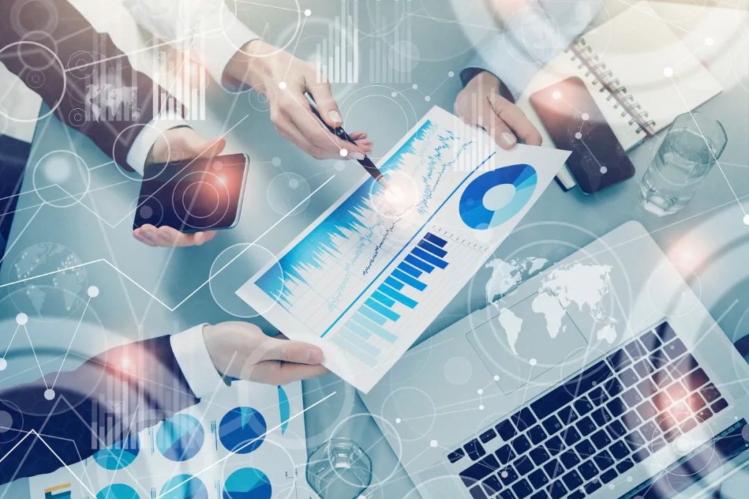 卢海：性别、美貌与明星分析师评比 | 学术9001cc金沙