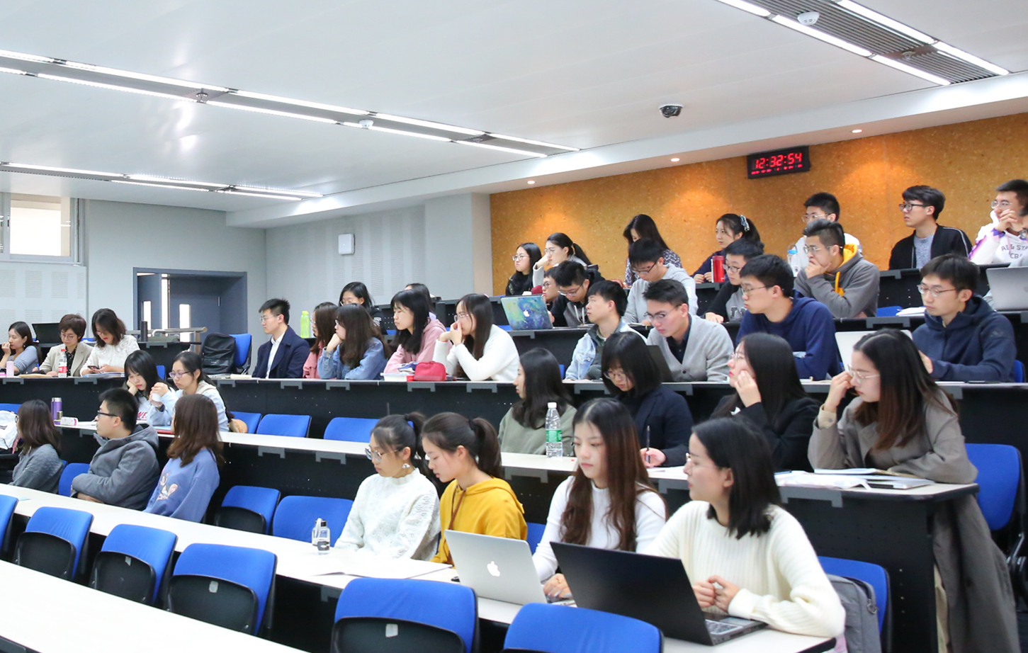  2019级新生，最近怎么样？